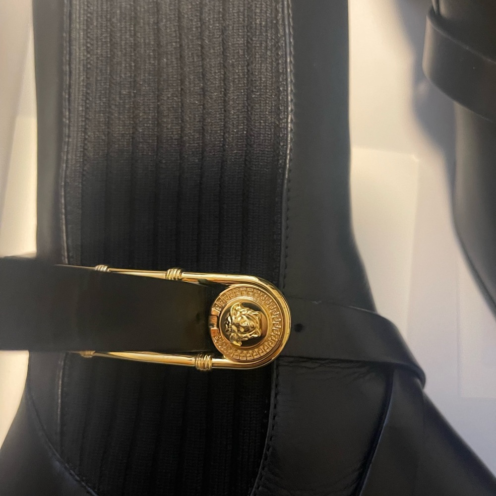 Versace Ankle boot, safety pin size 39.5/ size 9 - Picture 9 of 10